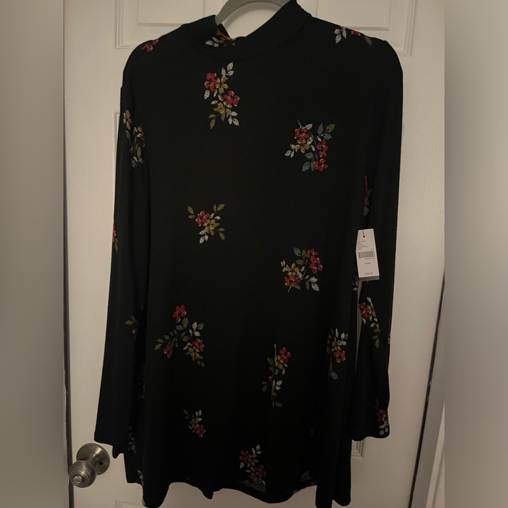 Lane Bryant long sleeve swing knit top. NWT, size 14/16